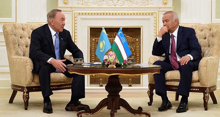 Президенты Нурсултан Назарбаев и Ислам Каримов. Архивное фото