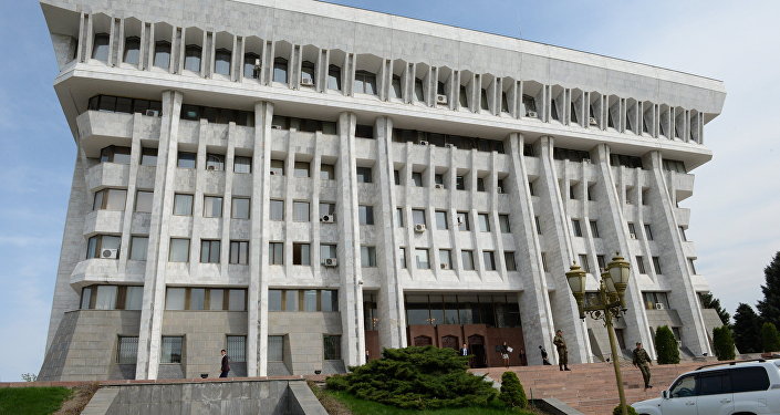 Голосование на конституционном референдуме в Кыргызстане окончено