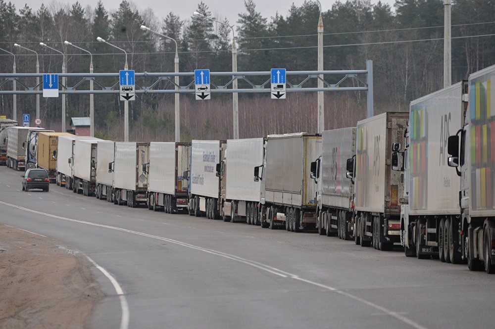 Узбекистан увеличил поставки грузов через южное направление в 2 раза