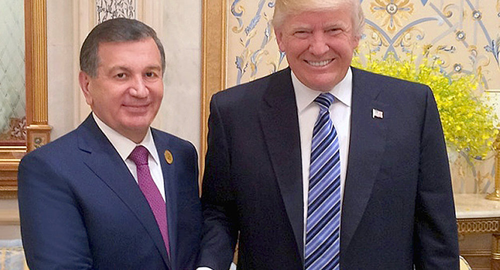Президенты Узбекистана и США - Шавкат Мирзиёев и Дональд Трамп